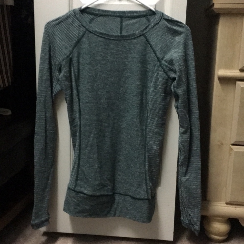 Long sleeve Lululemon top